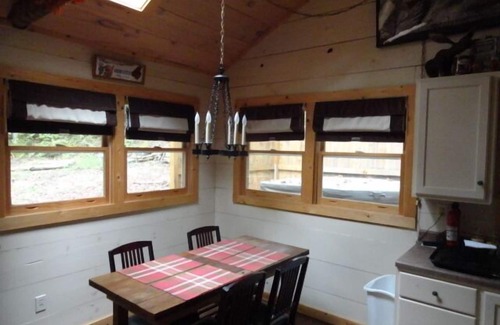 Wiley Cabin | Secluded but Not Remote, Private Retreat