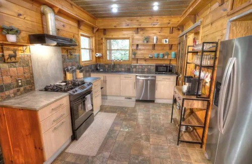 Helen Cabin | Secluded Cabin for a memorable family experience