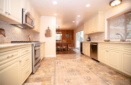 Crestline Cabin | Secluded cabin on 20 beautiful, wooded acres. Hot tub, 3 fireplaces, pool table.
