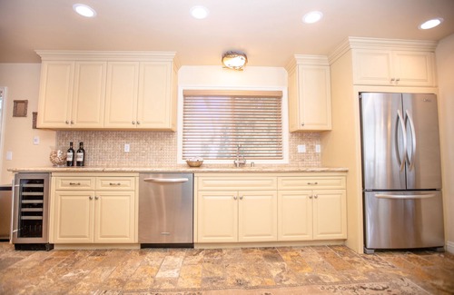 Crestline Cabin | Secluded cabin on 20 beautiful, wooded acres. Hot tub, 3 fireplaces, pool table.