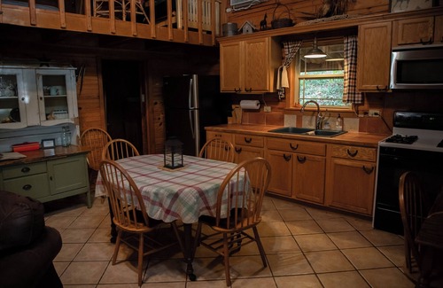 Osage Cabin | Secluded cabin only minutes from the Buffalo National River at Ponca