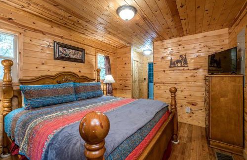 Helen House | Secluded Cabin with Hot-tub and Fire Pit in Cleveland, Georgia