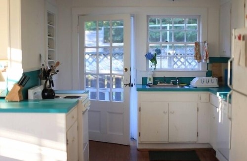 Wareham Cottage | Secluded Cape Cod Cottage, with Tennis Court and Private Beach
