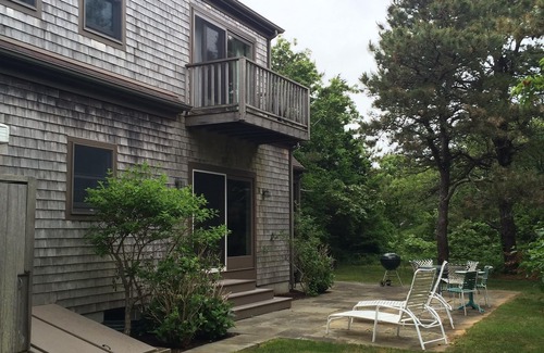 Katama House | Secluded, Charming Cape. Quiet, Yet Close To Everything.