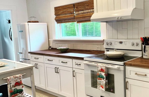 Chautauqua Cottage | Secluded Cottage near CHQ Institution & Lake