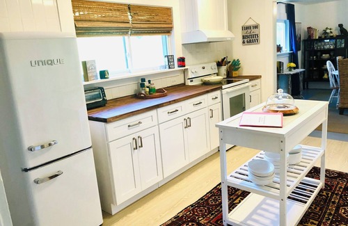 Chautauqua Cottage | Secluded Cottage near CHQ Institution & Lake