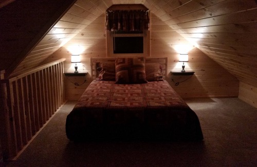 Hartland House | Secluded Cottage on Great Moose Lake
