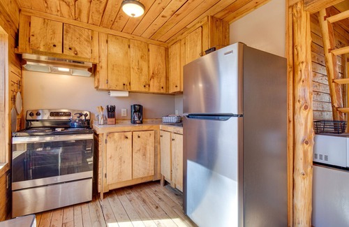 Cotter Cabin | Secluded Cotter Cabin, 1 Mi to White River Fishing