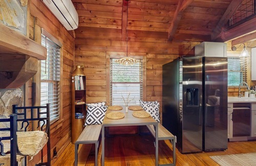 Mineral Bluff Cabin | Secluded dog-friendly cabin with wood fireplace, mtn views, & expansive deck