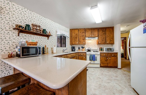 Idyllwild Cabin | Secluded Dog-Friendly Cabin w/Wood Fireplace, Deck, Private W/D, Mtn Views
