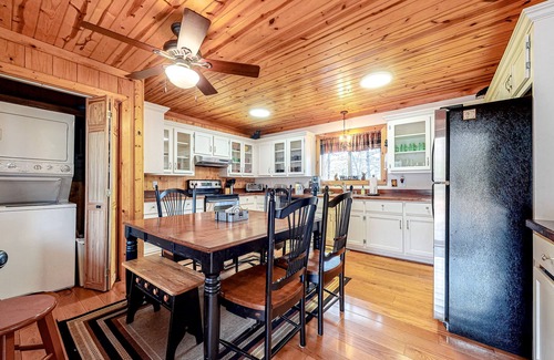 Wiley Cabin | Secluded dog-friendly cabin with WiFi, gas fireplace, & a furnished deck