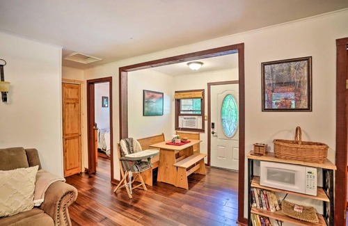 East Durham House | Secluded East Durham Cabin Retreat with Deck!