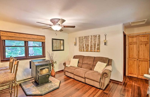 East Durham House | Secluded East Durham Cabin Retreat with Deck!