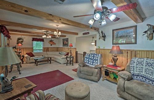 Edgemont House | Secluded Edgemont Getaway with Huge Outdoor Deck!