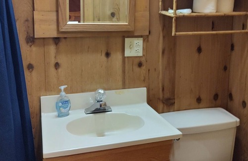 Clayton Cabin | Secluded Fox Trot Cabin