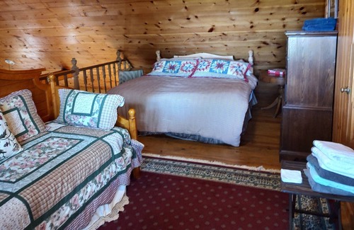 Clayton Cabin | Secluded Fox Trot Cabin