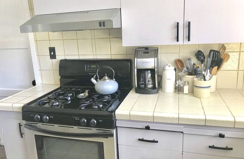 Avalon House | Secluded Garden Retreat conveniently located between SFO & SF