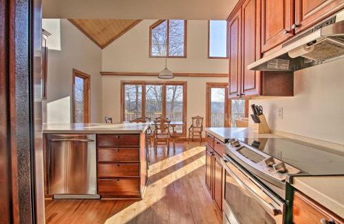 Kedron House | Secluded Hilltop Columbia Home with Deck and Views!