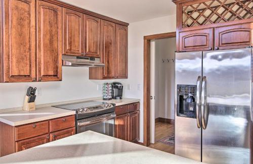 Kedron House | Secluded Hilltop Columbia Home with Deck and Views!