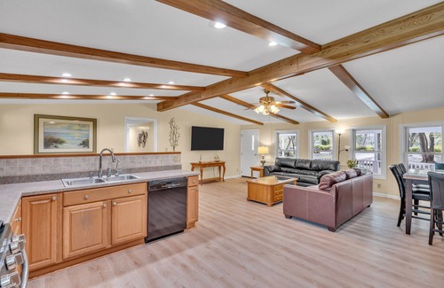 Lower Township House | Secluded Home "Behind The Vines". SLEEPS 22 on over an acre!