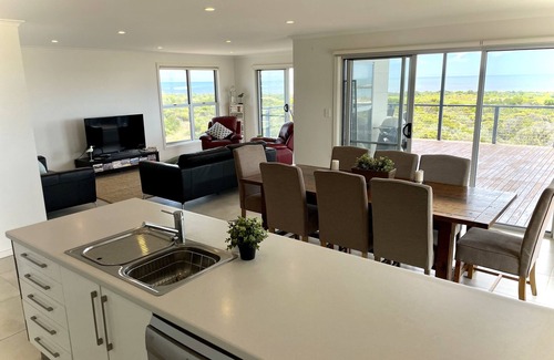 Cape Jaffa House | Secluded home, high up on the sand dunes over looking open ocean and Marina