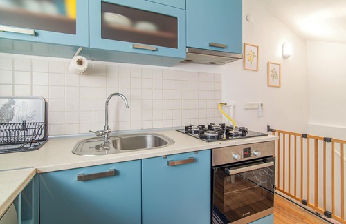 Besiktas House | Secluded house | Near Bosphorus | Besiktas | 2 AC | Fast WiFi | Baby Crip | 3BR