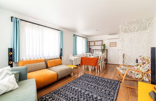 Besiktas House | Secluded house | Near Bosphorus | Besiktas | 2 AC | Fast WiFi | Baby Crip | 3BR
