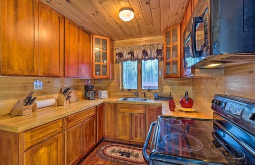 Johnsburg Cabin | Secluded Johnsburg Retreat w/Hot Tub & Fire Pit