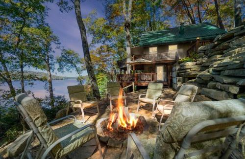 Cullowhee House | Secluded Lake Glenville Compound Prime Lake View 3 bedrooms