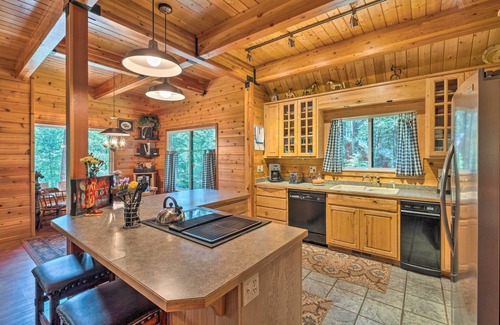 Ardenvoir Cabin | Secluded Leavenworth Cabin on Chiwawa River!