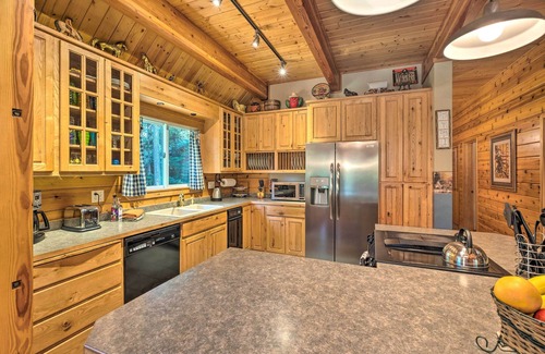 Ardenvoir Cabin | Secluded Leavenworth Cabin on Chiwawa River!