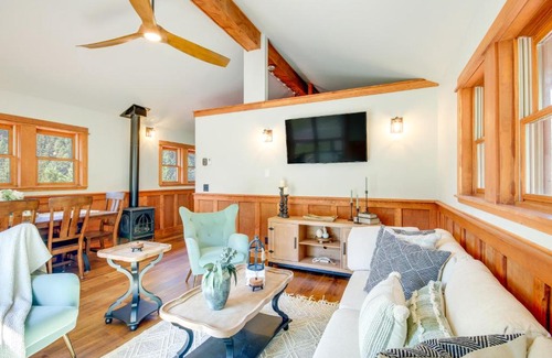 Livingston House | Secluded Livingston Retreat with Deck and Fire Pit!