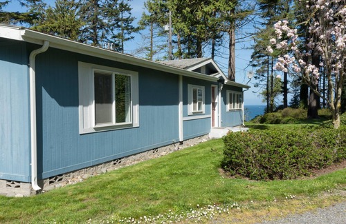 Clallam County House | Secluded location, private Beach Access, water views, sleeps 6