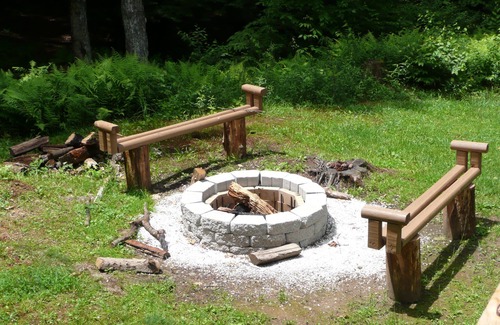 Narrowsburg Cabin | Secluded Log Cabin with a 6-Person Hot Tub, Private Pond and Babbling Brook