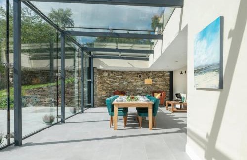 Selkirk House | Secluded Luxury Off-Grid Hideaway