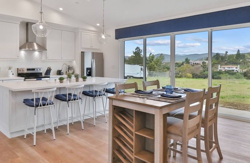 Thousand Oaks House | Secluded Modern Farmhouse conveniently located