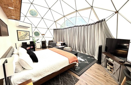 Bat Cave House | Secluded Mountain View Glamping Dome Chimney Rock/Lake Lure