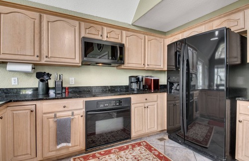 Lupton City House | Secluded Mountain House on 12 acres w/Pond! 20 min to downtown Chattanooga!