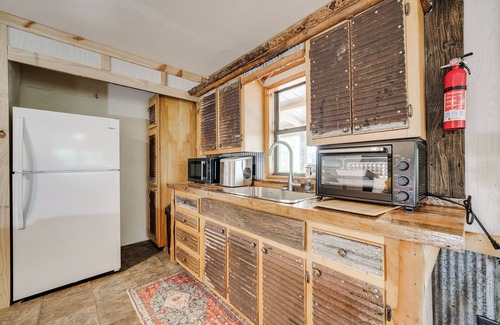 Bonnerdale House | Secluded mountain luxury-access to ATV/bike trails, close to lakes, Hot Springs