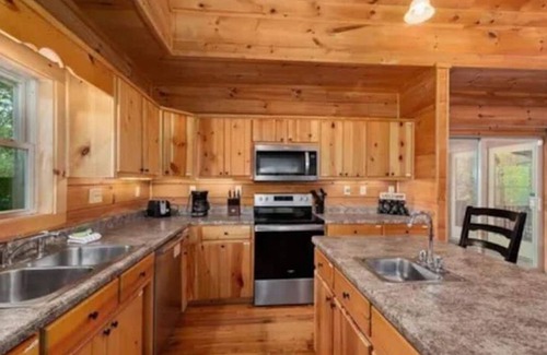 Whittier House | Secluded mountain privacy