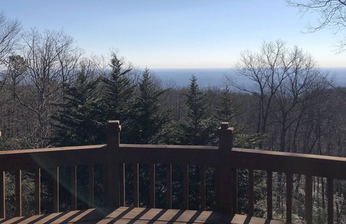 Cleveland House | Secluded Mountain Retreat at Caesars Point