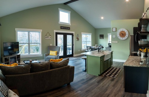 Dahlonega House | Secluded, Mountain View, Hot Tub, Dahlonega, Wineries & Hiking