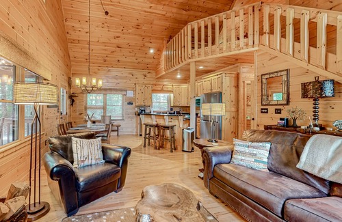Foxfire Estates Cabin | Secluded mtn-view cabin with private hot tub, fireplaces, firepit, grill, deck