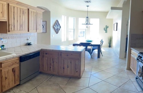Bullhead City Villa | Secluded Oasis, heated pool and spa, RV hook-ups