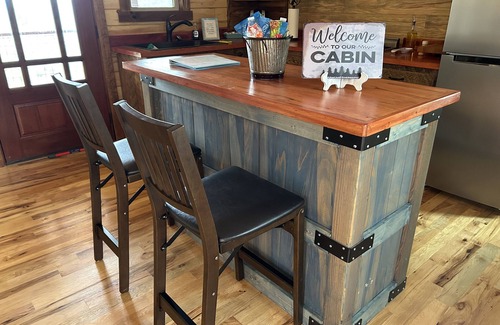 Jasper Cabin | Secluded off grid cabin located on mountain ridge looking down beautiful valley