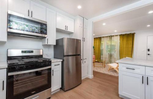 Hollywood Hills West Apartment | Secluded Paradise 1 bedroom Apt near Sunset Blvd