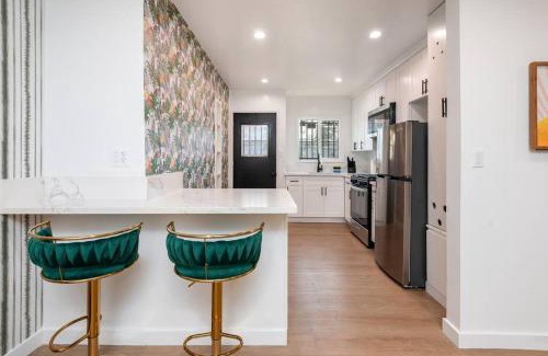 Hollywood Hills West Apartment | Secluded Paradise 1 bedroom Apt near Sunset Blvd