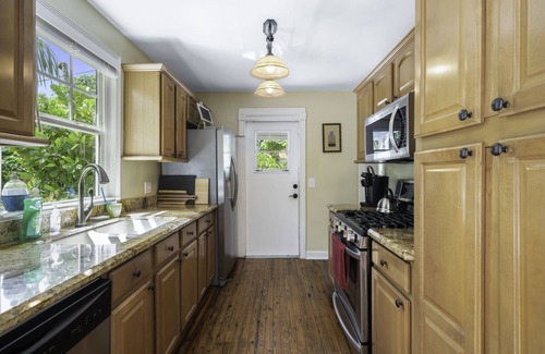 Poiciana Park II House | Secluded. Private 3 Bedroom + Enclosed Den. Large Tropical Yard + OutdoorKitchen