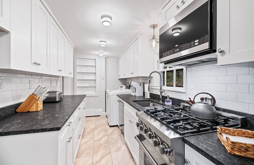 East Harwich House | Secluded Quiet Family-Friendly Cape Oasis