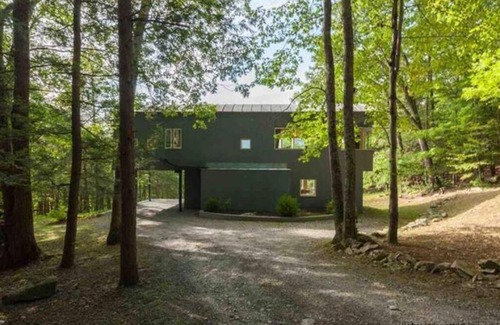 Mount Marion House | Secluded retreat 12 miN from Woodstock.THREE MONTH RENTAL JAN 15-APRIL 15